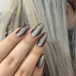 خدمات تخصصی کاشت ناخن حنا