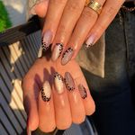 کاشت ناخن تخصصی لنا