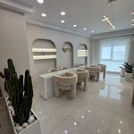 آکادمی و سالن زیبایی نلوی