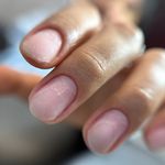 خدمات و اموزش تخصصی ناخن نفیسه صلواتی