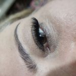 خدمات تخصصی اکستنشن مژه آیلار