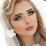 خدمات تخصصی میکاپ و شنیون و مژه اکبری
