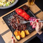 كافه رستوران گلاويژ
