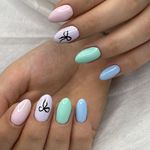 خدمات تخصصی ناخن و مژه