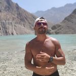مربی شنا مسعود عزیزی