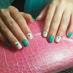 خدمات و آموزش ناخن مهشید اسدی