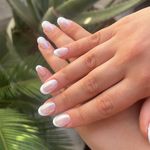 خدمات تخصصی ناخن و آرایش دائم رها