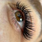خدمات تخصصی اکستنشن مژه نایرا خداوردیان