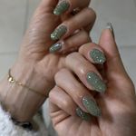 سالن تخصصی خدمات ناخن هانا صفری