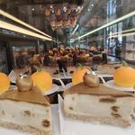 کافه نان و شیرینی عادل 