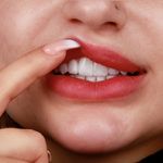 مطب دندانپزشکی زیبایی دکتر مانديس صدر