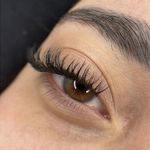 خدمات اکستنشن مژه