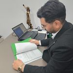 حسین علیزاده وکیل پایه یک دادگستری