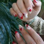 سالن تخصصی کاشت و طراحی ناخن شیوا