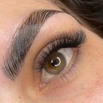 خدمات تخصصی اکستنشن مژه آسایش