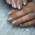 خدمات کاشت و ترمیم ناخن هدیه