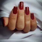 خدمات کاشت ناخن محمودی