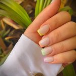 سالن کاشت ناخن و پدیکور نازنین(انقلاب)