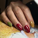 خدمات ناخن کاشت ناخن آزاده ریاضی