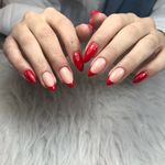 خدمات تخصصی ناخن و اکستنشن مژه نیلای