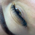 سالن زیبایی ثنا (تخصص ناخن و مژه)