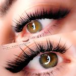 خدمات تخصصی اکستنشن مژه نایرا خداوردیان