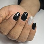 خدمات تخصصی ناخن مینا رستمی