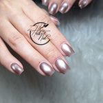 خدمات کاشت و ترمیم ناخن هدیه