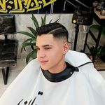 آرایشگاه مردانه هشتک مو