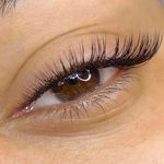 سالن ناخن روسی و زیبایی تمام استریل رخ