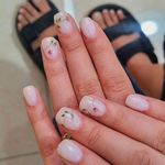 سالن زیبایی تمشک آبی