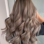 آرایشگاه زنانه و سالن زیبایی السا