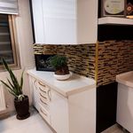 دکتر هادی مشکل گشا (جراح فک و صورت)