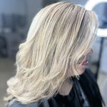 سالن  تخصصی رنگ و لایت مو  آنیتا طهرانی