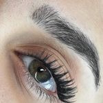 مرکزتخصصی کاشت ناخن و اکستنشن مژه رامونا