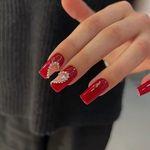 خدمات زیبایی ناخن  مژه پوست و مو