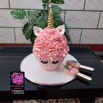 کیک و شیرینی فروشی خانگی توت فرنگی