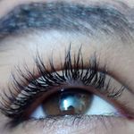 اکستنشن مژه پروا