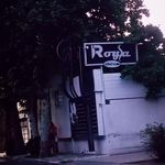 کافه رستوران رویسا