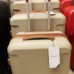 کیف و چمدان منوچهری