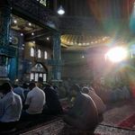 مسجد جامع و کتابخانه در بخش زیر زمین مسجد