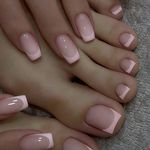 آرایشگاه زنانه عاطی بیوتی(آفر ناخن ورنگ)