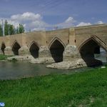 پل یدی گوز (پل هفت چشمه)