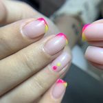 سالن زیبایی و مرکز تخصصی ناخن شیوا قاصدی