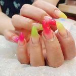 خدمات تخصصی ناخن حدیث