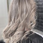 آرایشگاه زنانه عاطی بیوتی(آفر ناخن ورنگ)