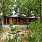 مجتمع اقامتی و بومگردی تاپ جمشید