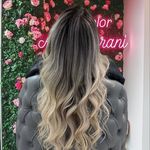 سالن  تخصصی رنگ و لایت مو  آنیتا طهرانی