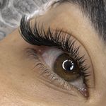 خدمات و آموزش تخصصی اکستنشن مژه