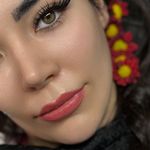 ارایشگاه زنانه وسالن زیبایی رز سرخ